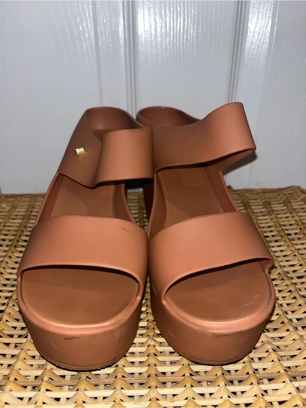 MELISSA Creative wedge